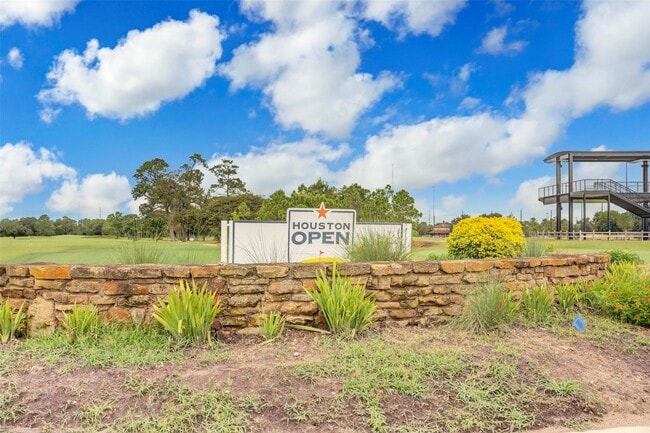 Building Photo - 5810 Venice St