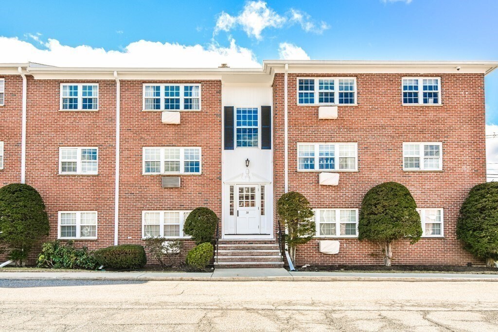 14 Old Colony Ln, Arlington, MA 02476 House for Rent in Arlington, MA