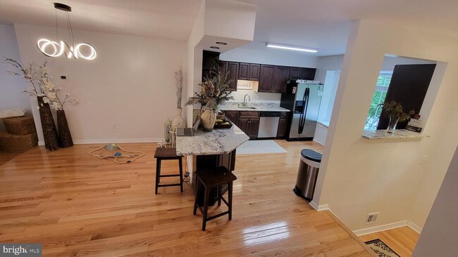 Foto del edificio - 6178 Forest Creek Ct