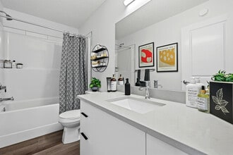 Building Photo - 1534 Bayside Av SW