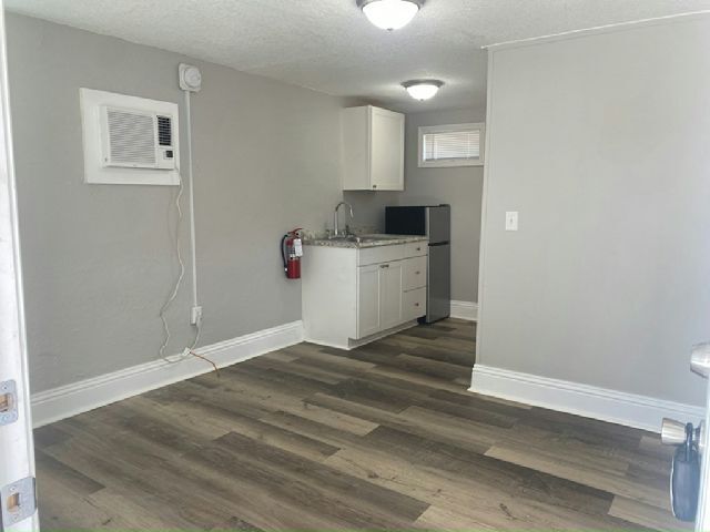 Foto del edificio - 12840 Seminole Blvd
