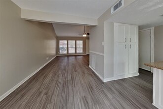 Building Photo - 3206 Birch Creek Dr