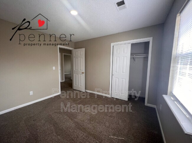 Building Photo - 401 NE Austin St