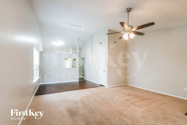 Foto del edificio - 6738 Wimbledon Dr
