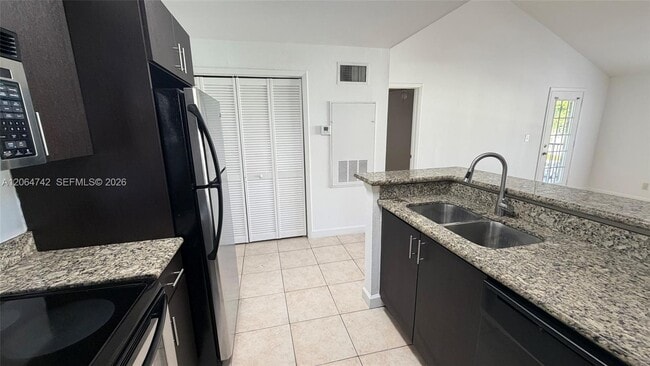 Building Photo - 4058 NW 87th Ave