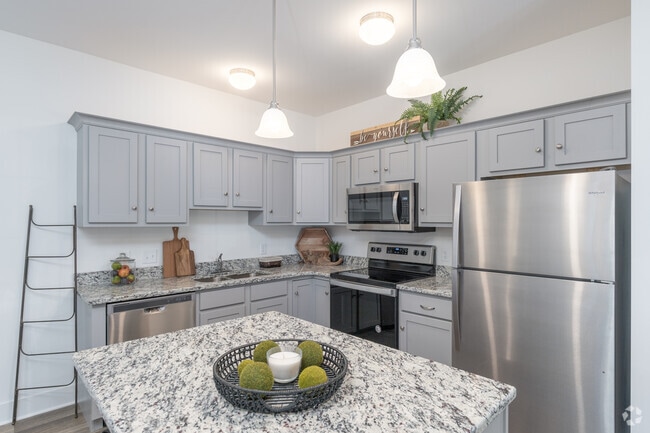 2HAB 2BA Modelo - 1111SF - Market Square