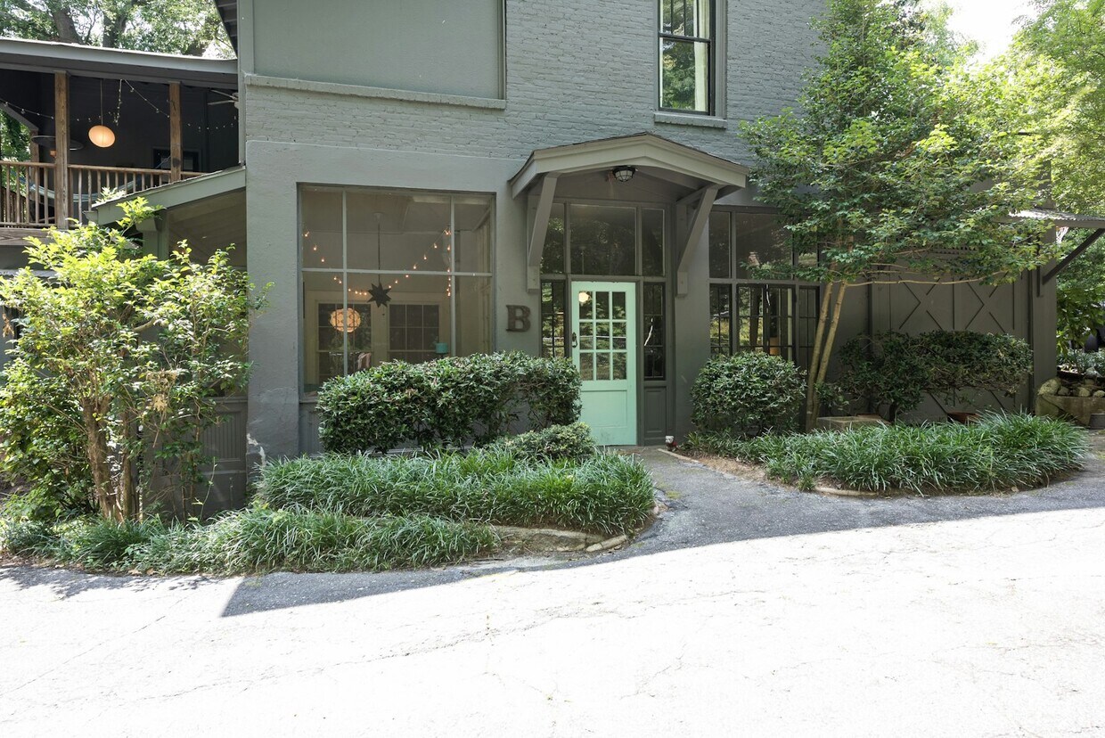 Primary Photo - 34 Muscogee Ave NW