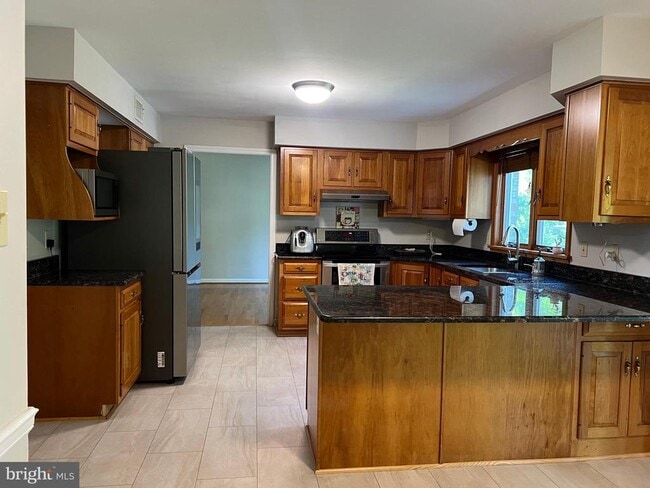 Building Photo - 7313 Coventry Dr