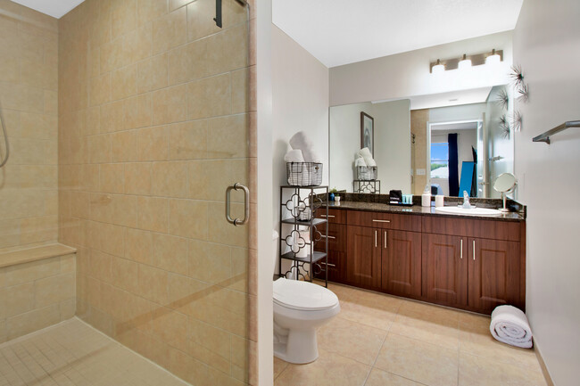 Large Master Bathroom - 699 Brandon Prescott Ln