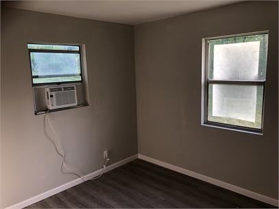 Foto del edificio - 653 Woods Rd NW