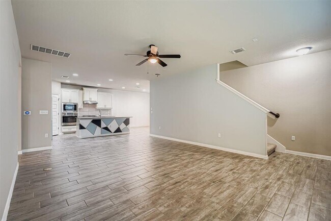 Foto del edificio - 8800 Sikes Way