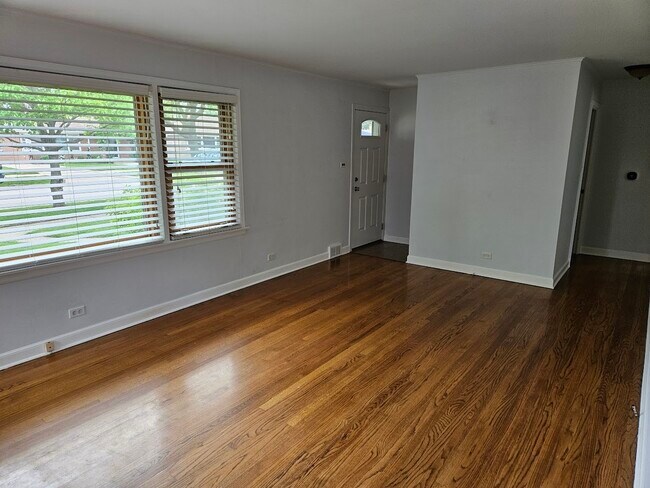 Foto del edificio - 5816 Superior St