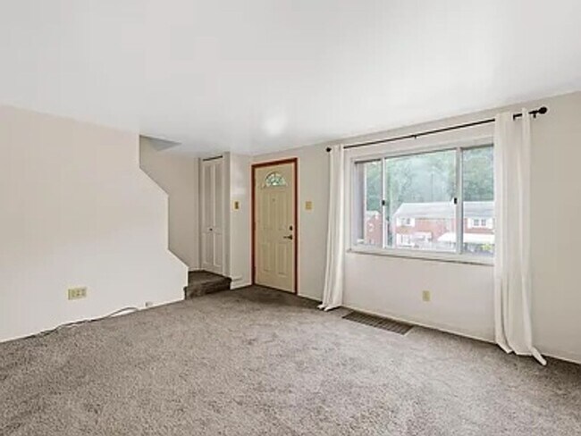Foto del edificio - AVAILABLE 6/1! CONVENIENTLY LOCATED 2 BEDR...