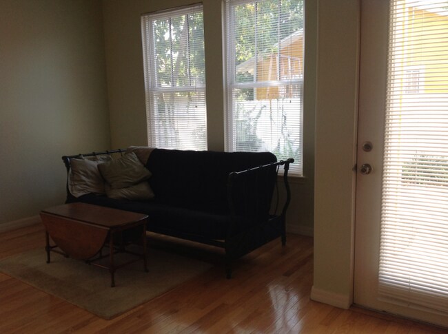 Foto del edificio - 1623 Mt Vernon St