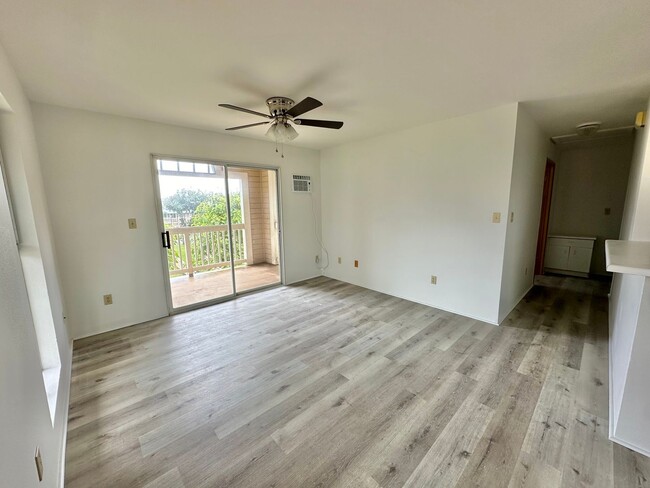 Building Photo - 3 Bedroom / 2 Bath Townhouse in Iao Parkside!