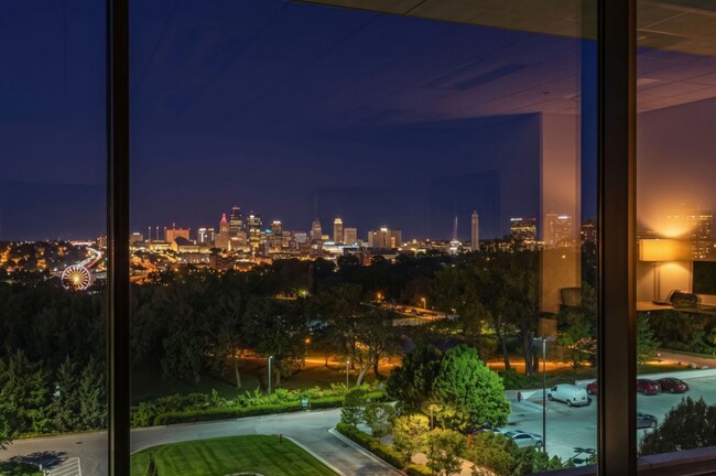 Foto del edificio - 700 W 31st St
