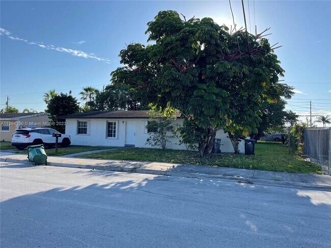 Foto del edificio - 22325 SW 114th Ct