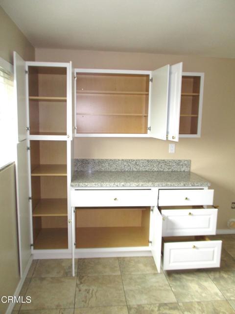 Foto del edificio - 851 W Crestwood Ave