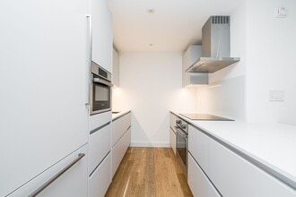 Building Photo - 240 Oriole Pkwy