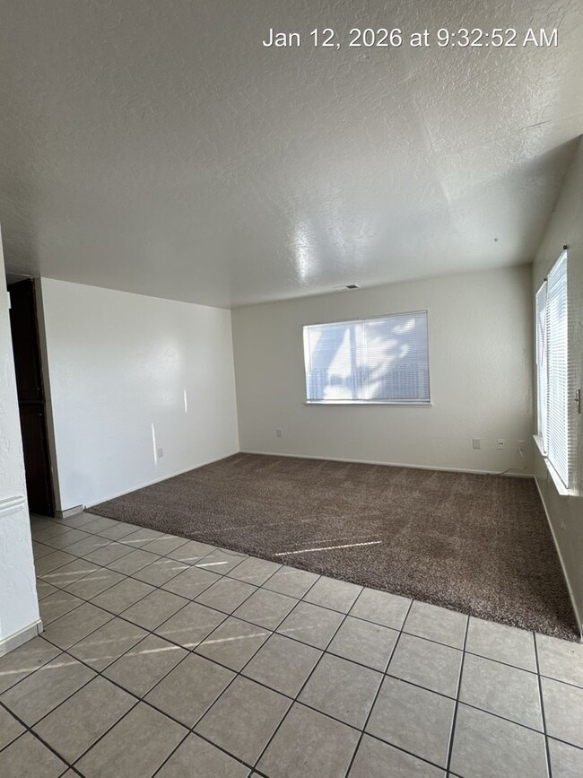 Building Photo - 2954