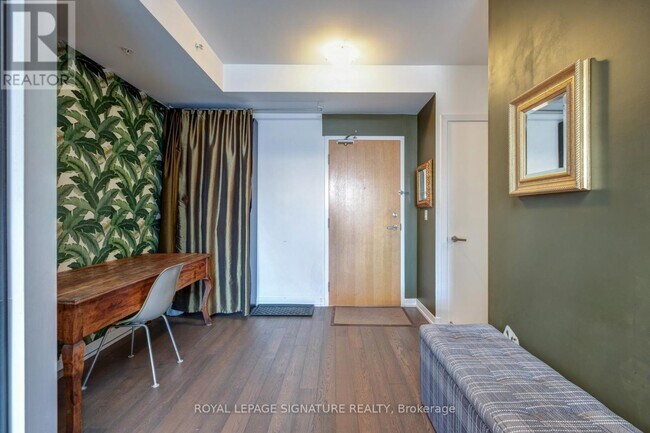 Photo du bâtiment - 36 Howard Park Ave