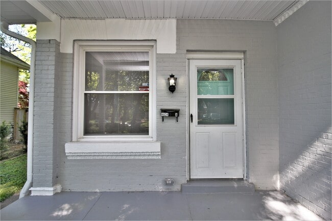 Building Photo - 4634 Southcrest Dr
