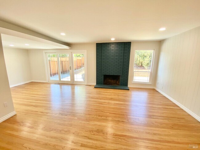Building Photo - 252 San Felipe Way