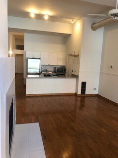 Foto del edificio - 1100 W Cornelia Ave