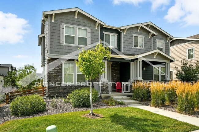 Building Photo - Spacious Townhouse with Central AC and Was...