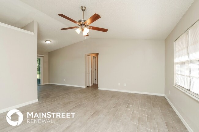 Building Photo - 1079 Beacon St NW