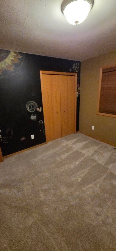 Foto del edificio - 2006 Omega Dr