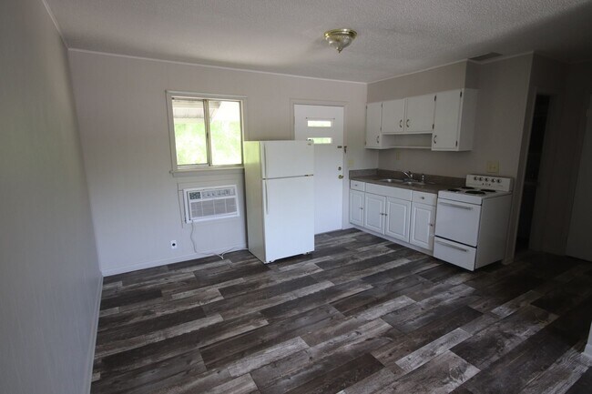 Foto del edificio - 1 Bedroom 1 Bathroom Apartment near Hamilt...