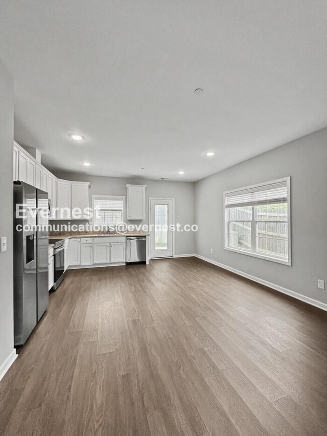 Building Photo - 1203 Trestle Dr