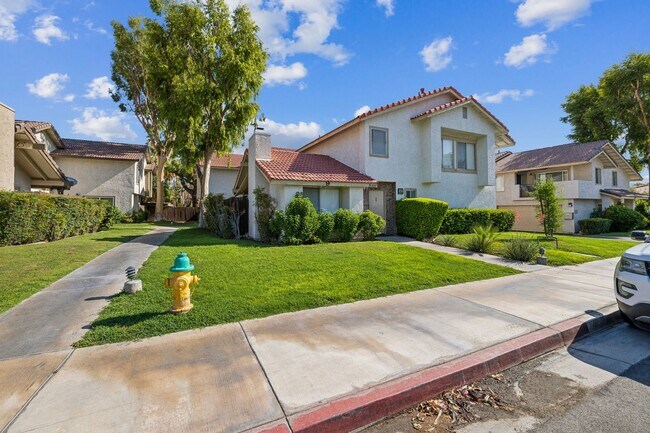 Foto del edificio - 74624 Driftwood Dr