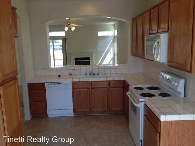 Foto del edificio - 3 br, 2 bath House - 2675 Antares Ct.