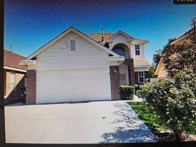 Building Photo - 8020 Brittany Ave NE