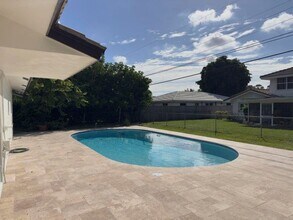 Building Photo - 2030 Bonnie St