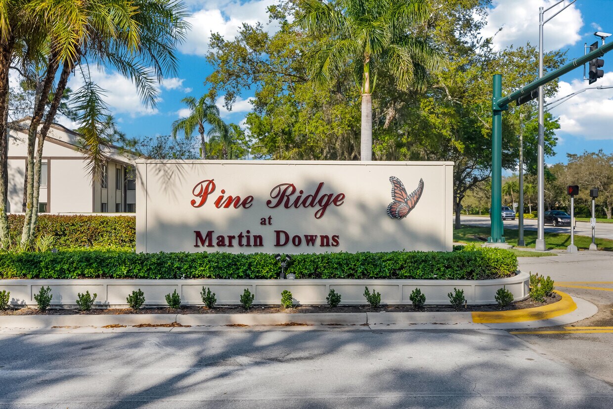 Foto principal - 1575 SW Silver Pine Way