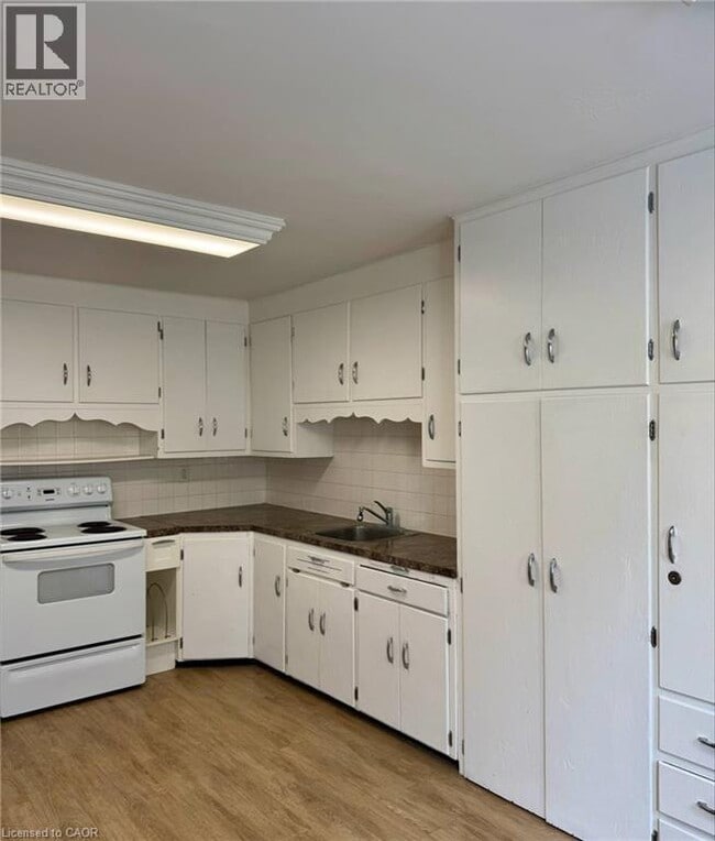 Building Photo - 52 Walter St