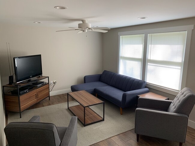 Building Photo - 22 Greeley St