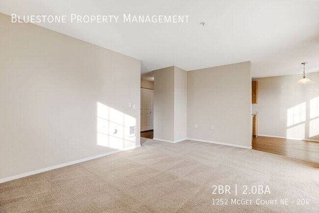 Foto del edificio - 1252 Mcgee Ct NE