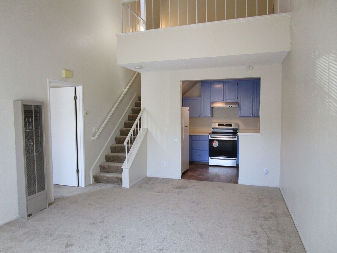 Primary Photo - Cozy Hercules Home