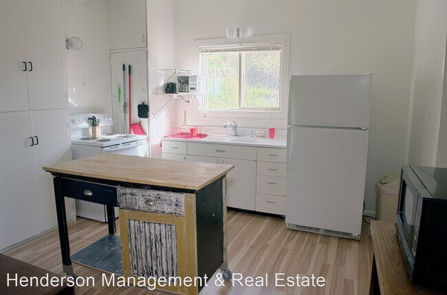 Building Photo - 2 br, 1 bath House - 4133 Shoreline Dr.