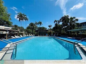 Building Photo - 5131 W Oakland Park Blvd