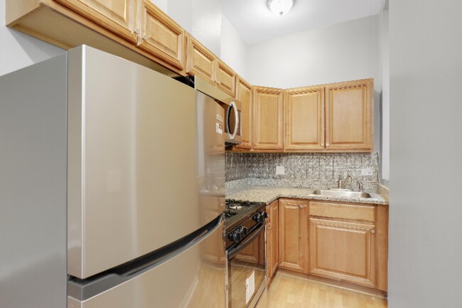 Photo - 1726 N Sedgwick St Apartment