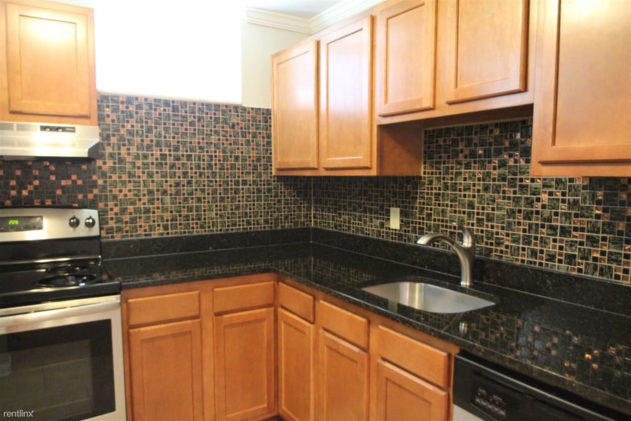 Foto principal - 1524 McFarland Rd