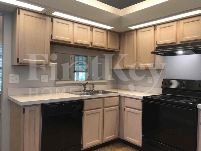 Foto del edificio - 7852 Catskills Ct