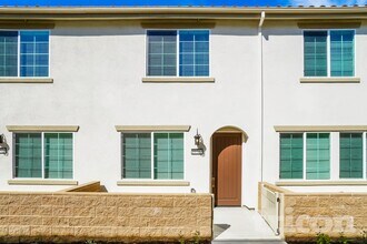 Building Photo - 10580 Amigos Ct