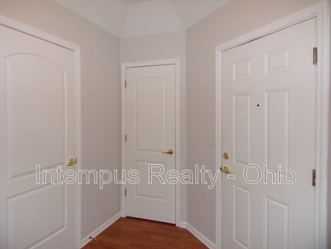 Building Photo - 8057 Crane's Crossing Dr