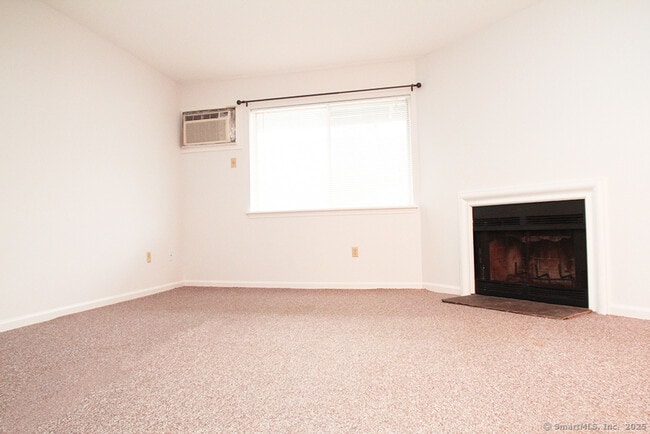 Foto del edificio - 267 Willow Springs